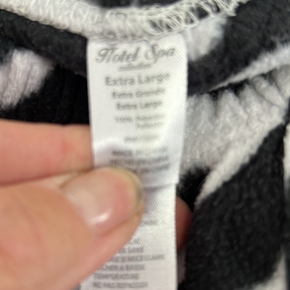 Soft flannel type of relaxing sweats or pj bottom. - Picture 3 of 4